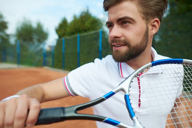 Athlete practicing in a virtual reality environment to enhance skills and cognitive performance in Harmonicode Sports